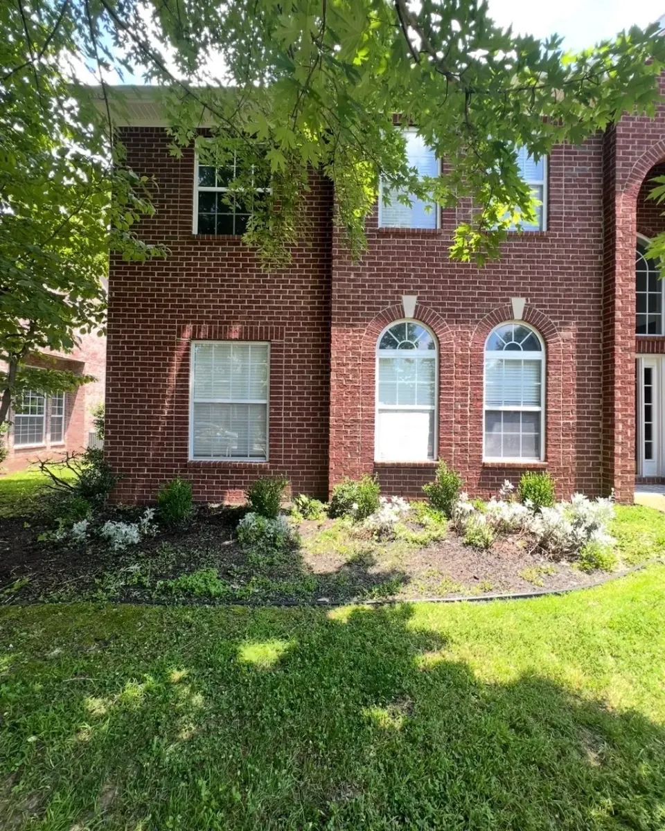 Before garden transformation in Franklin, TN, MRX Landscaping
